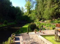 Der Park mit Fischteichen